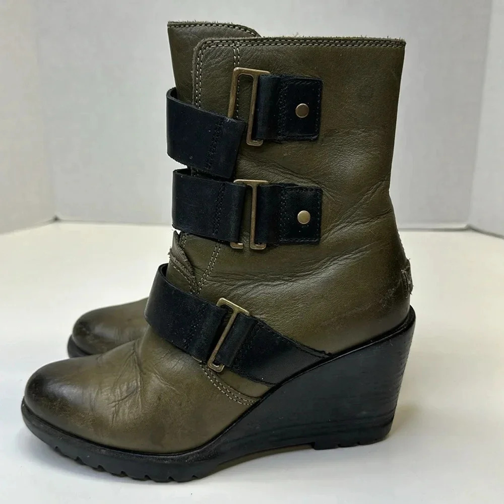 Sorel After Hours Boots Wedged Ankle Heeled Booties Leather Green Black Size 6